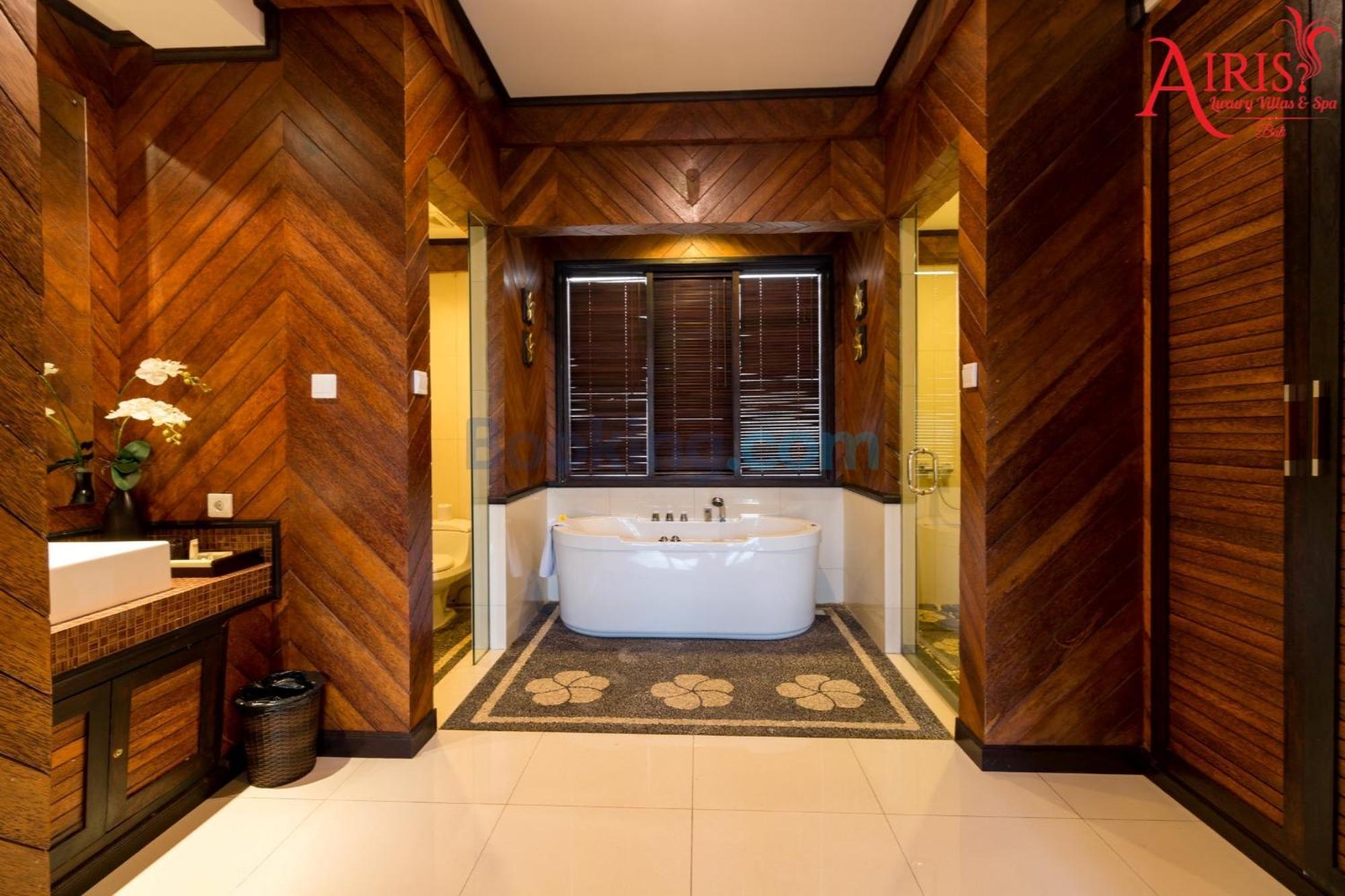 Airis Luxury Villas And Spa Uluwatu  Room photo