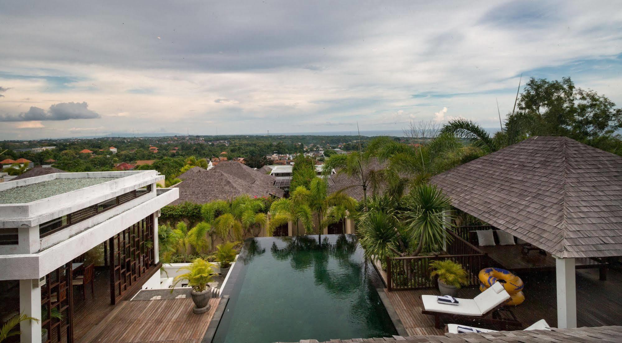Airis Luxury Villas And Spa Uluwatu  Exterior photo